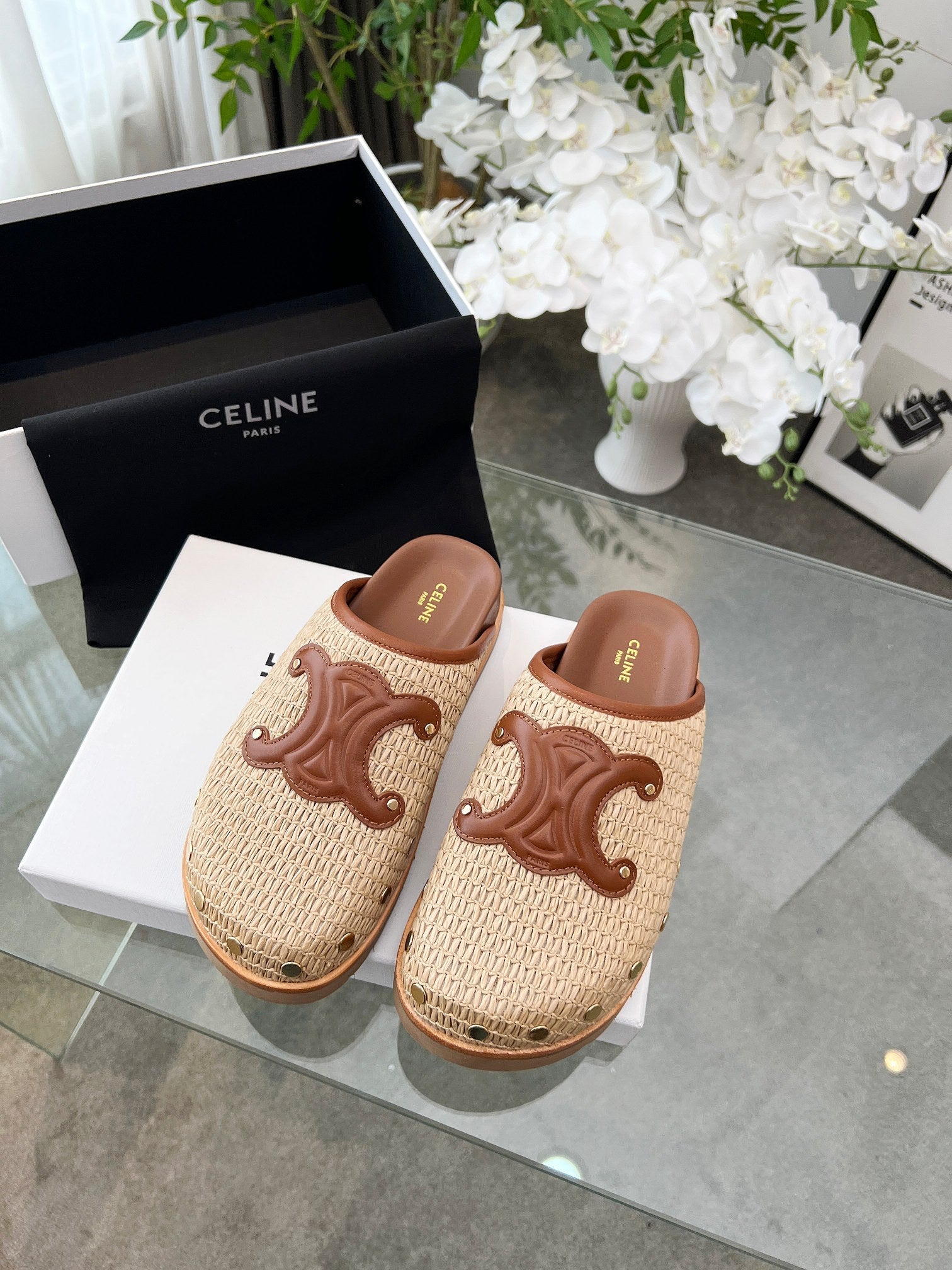 CELINE 26S TRIOMPHE MULES IN BEIGE RAFFIA AND BROWN CALFSKIN