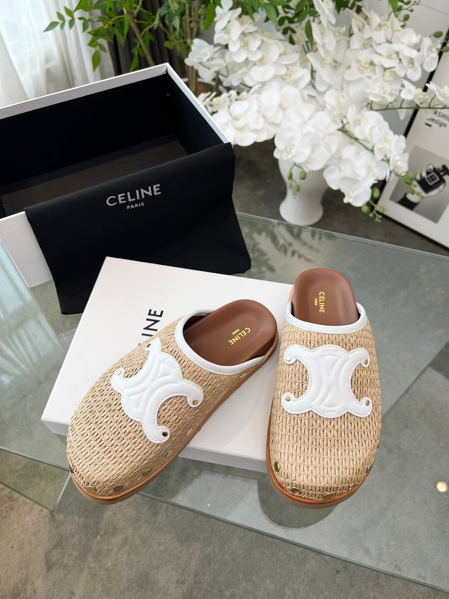 CELINE 26S TRIOMPHE MULES IN BEIGE RAFFIA AND WHITE CALFSKIN