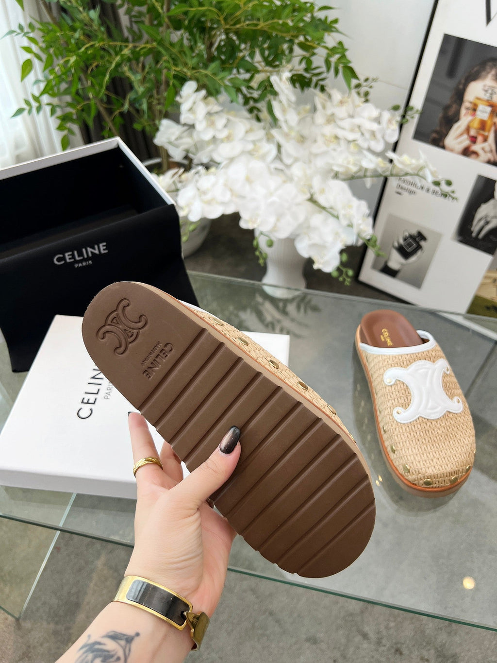 CELINE 26S TRIOMPHE MULES IN BEIGE RAFFIA AND WHITE CALFSKIN