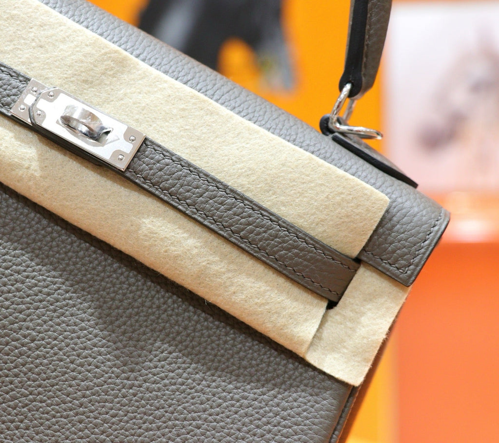 HM 25S KELLY BAG 25 CM IN GREY TOGO WITH SILVER HARDWARE