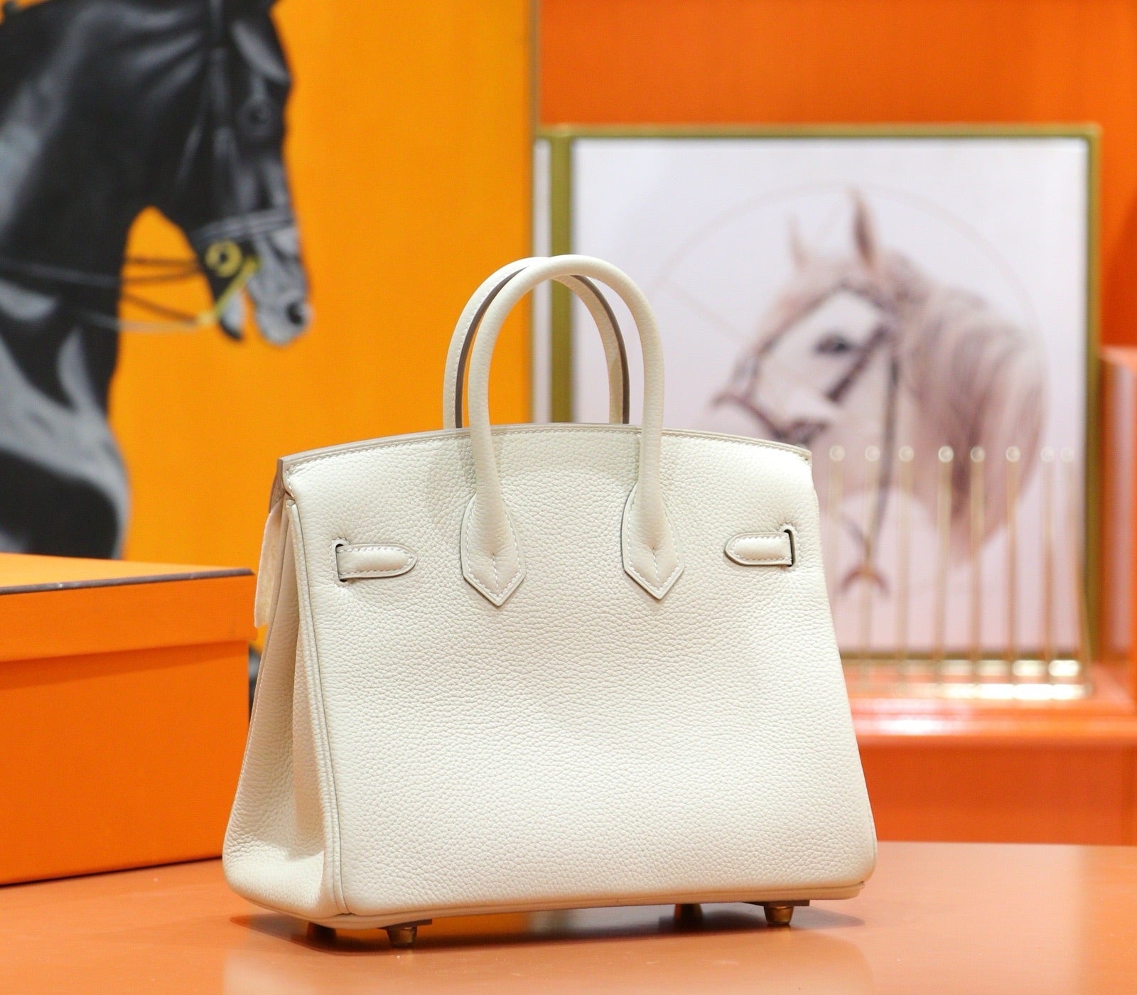 HM 25S BIRKIN BAG 25 CM IN WHITE TOGO WITH GOLD HARDWARE