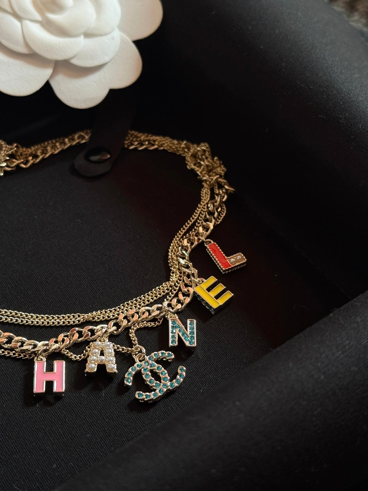 VINTAGE MULTI-LAYER ENAMEL LETTER NECKLACE IN COLORFUL BLUE DIAMOND DOUBLE C
