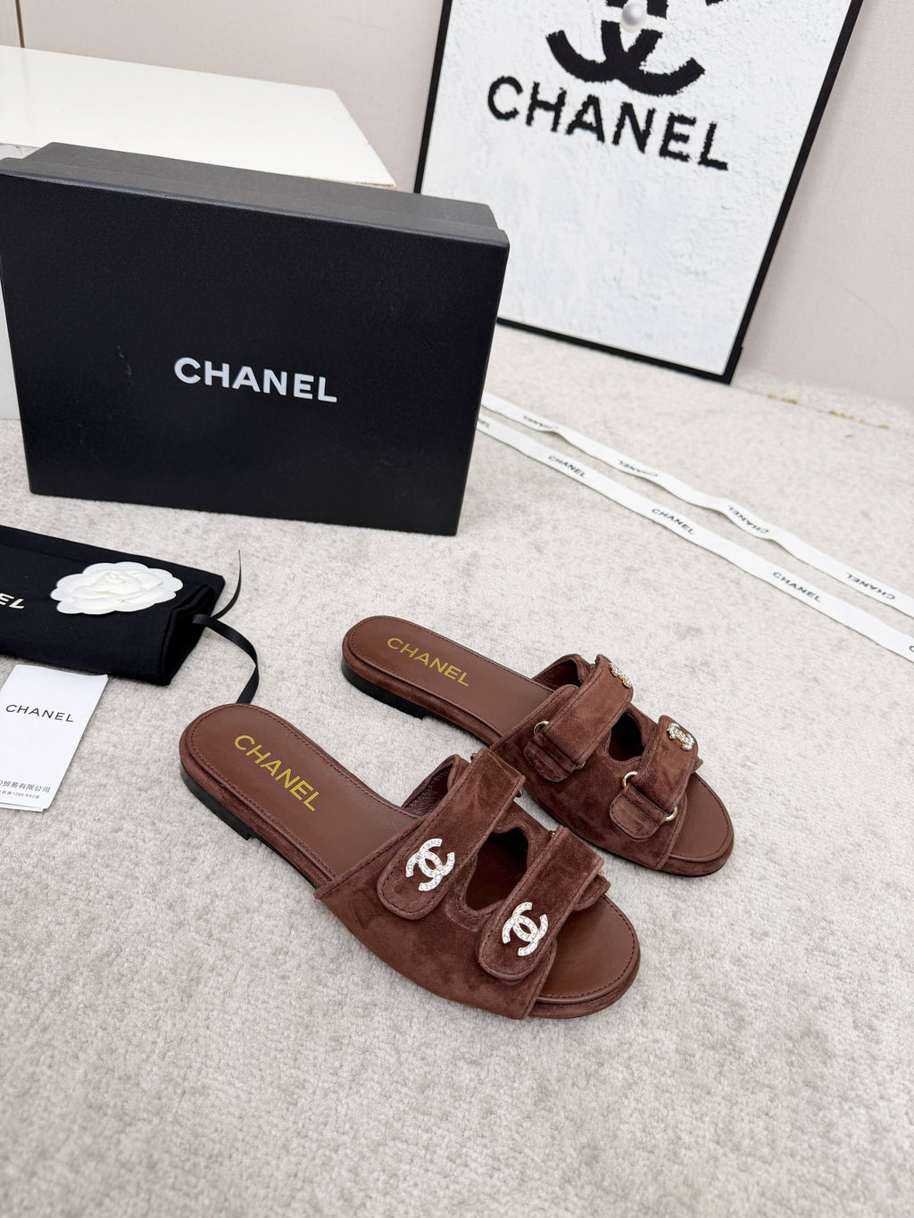 CHANEL 26S DOUBLE STRAP SLIDE SANDALS IN BROWN SUEDE AND CALFSKIN