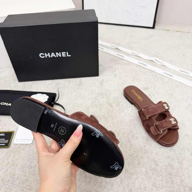 CHANEL 26S DOUBLE STRAP SLIDE SANDALS IN BROWN SUEDE AND CALFSKIN