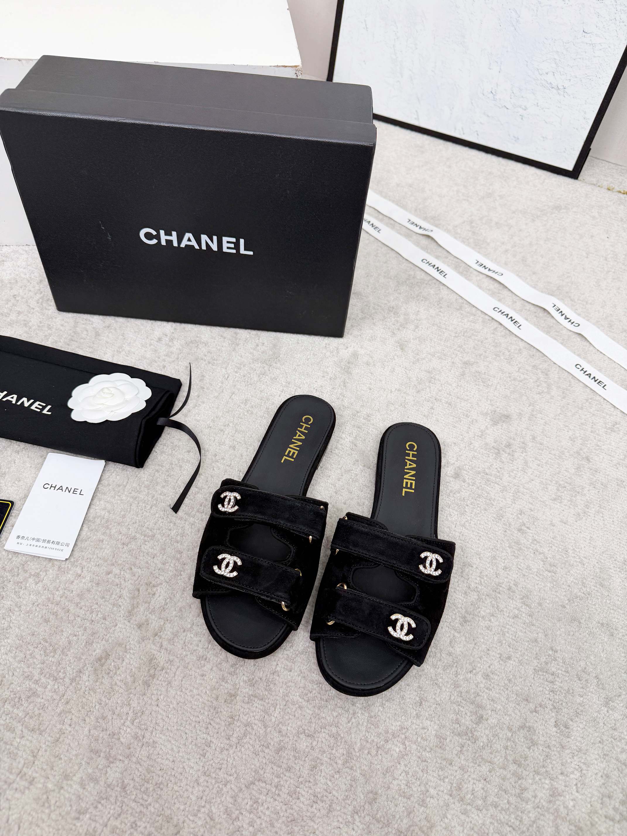 CHANEL 26S DOUBLE STRAP SLIDE SANDALS IN BLACK SUEDE AND CALFSKIN