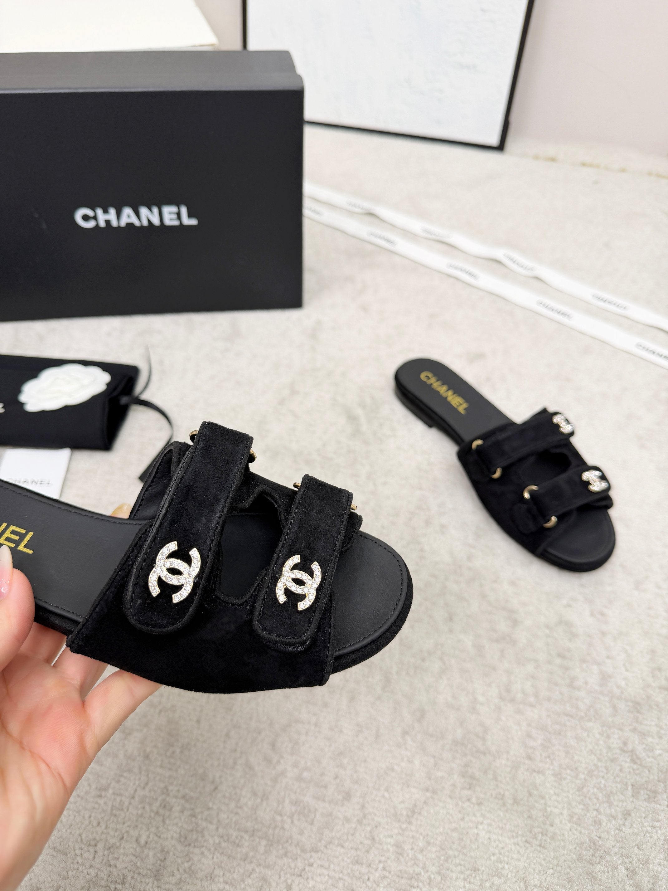 CHANEL 26S DOUBLE STRAP SLIDE SANDALS IN BLACK SUEDE AND CALFSKIN