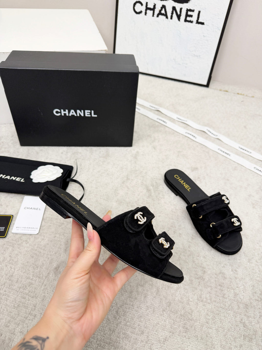 CHANEL 26S DOUBLE STRAP SLIDE SANDALS IN BLACK SUEDE AND CALFSKIN