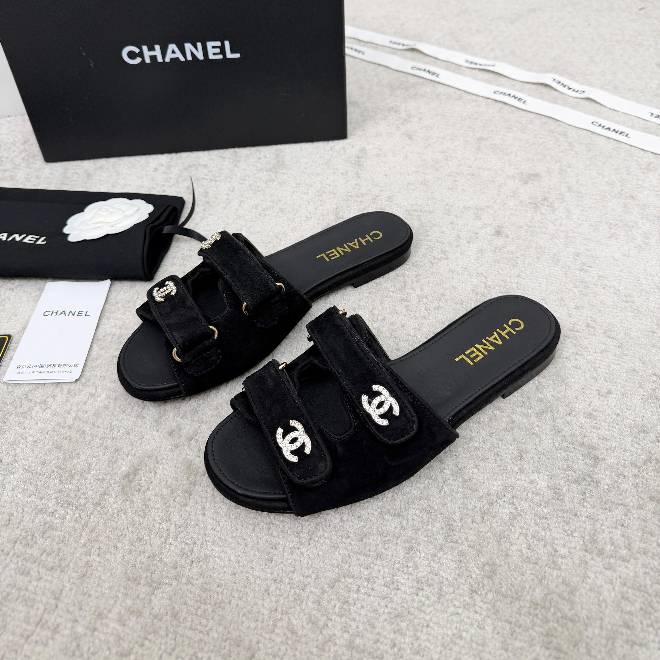 CHANEL 26S DOUBLE STRAP SLIDE SANDALS IN BLACK SUEDE AND CALFSKIN