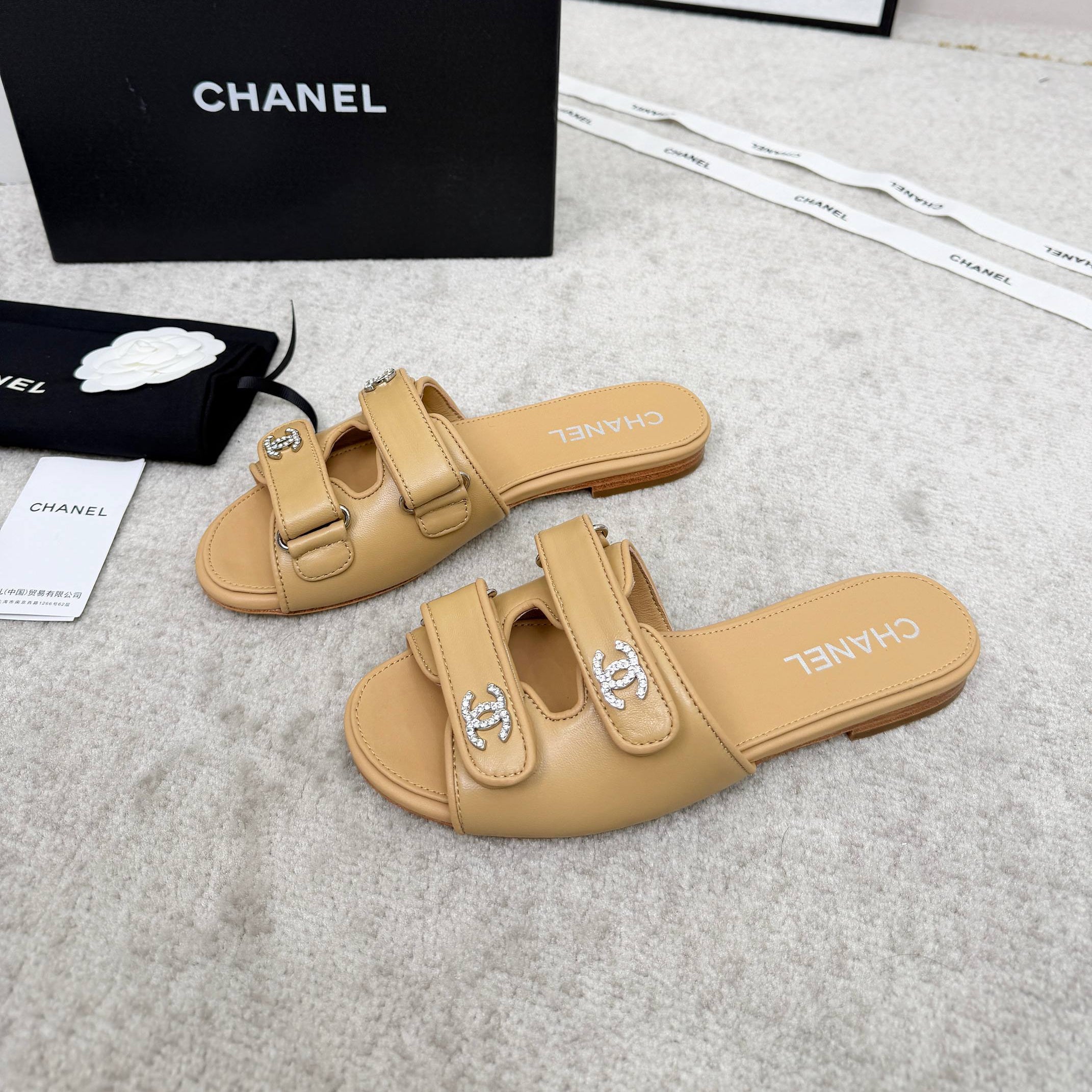 CHANEL 26S DOUBLE STRAP SLIDE SANDALS IN BEIGE CALFSKIN