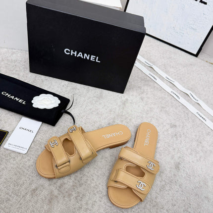 CHANEL 26S DOUBLE STRAP SLIDE SANDALS IN BEIGE CALFSKIN