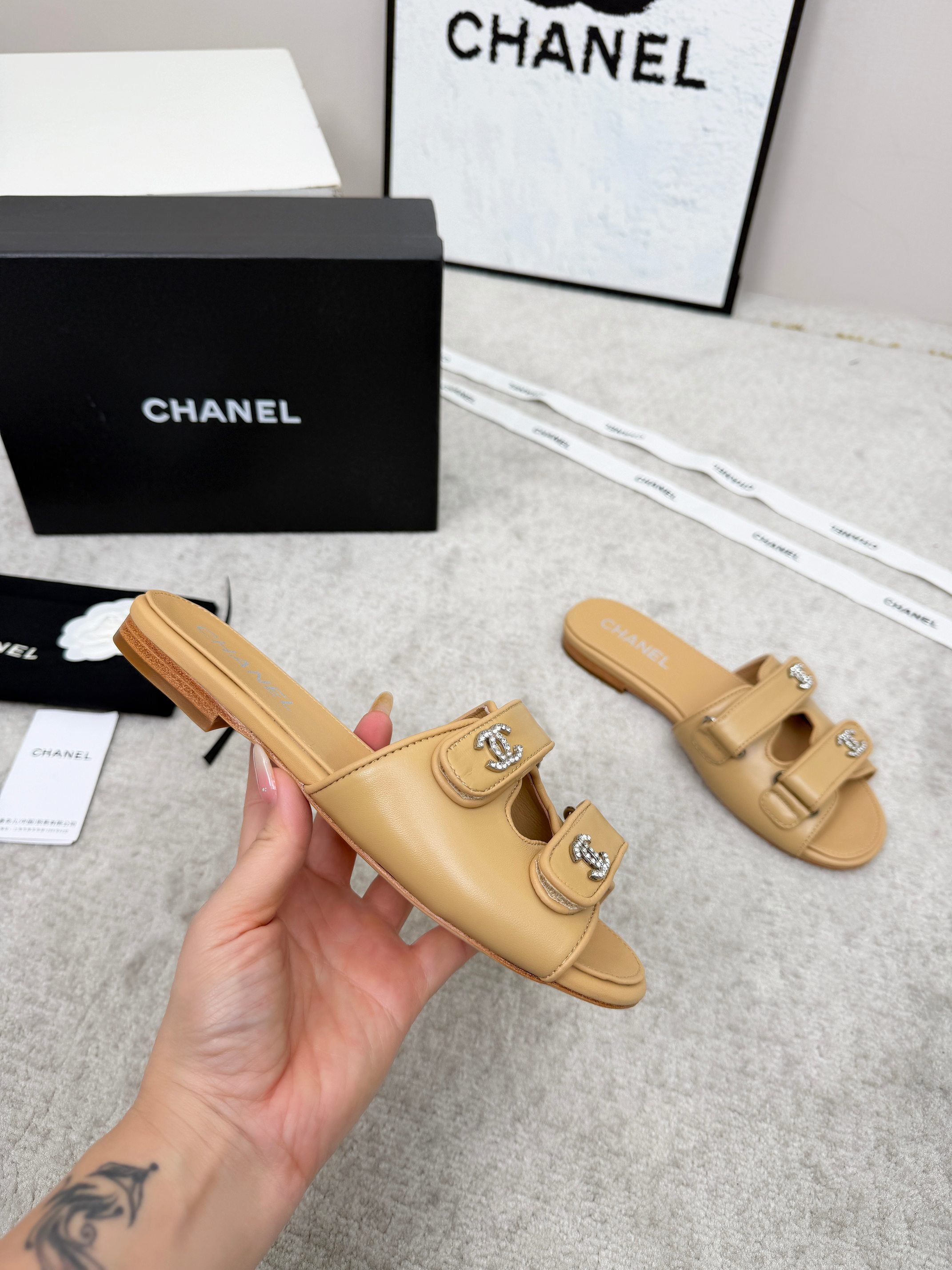 CHANEL 26S DOUBLE STRAP SLIDE SANDALS IN BEIGE CALFSKIN