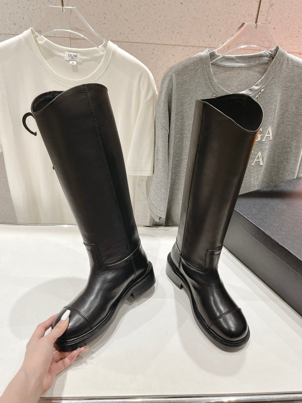 CC EMBOSSED LOGO HIGH BOOTS BLACK CALFSKIN