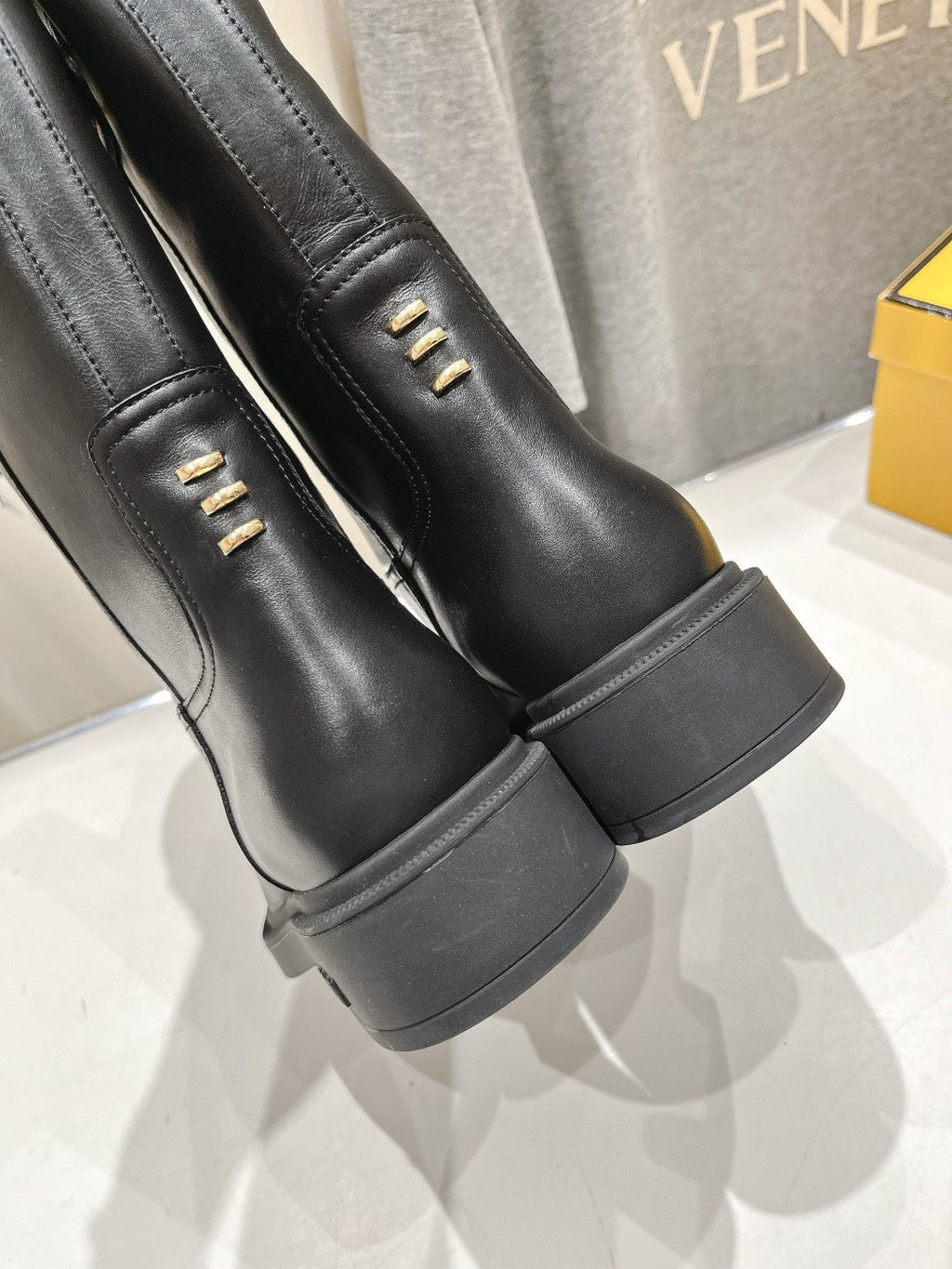 FENDI 25S ANKLE BOOTS IN BLACK COWHIDE