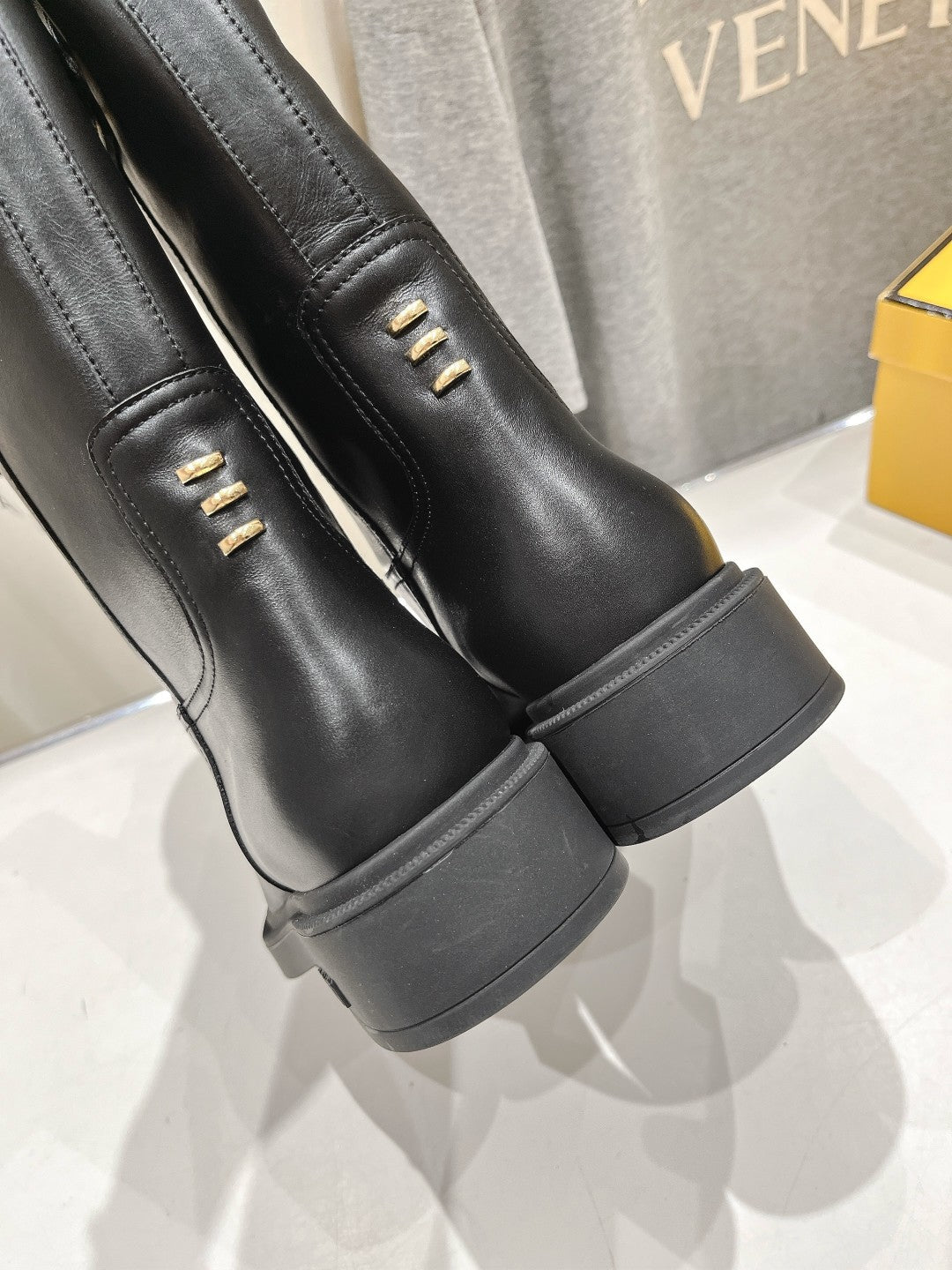 FENDI 25S ANKLE BOOTS IN BLACK COWHIDE
