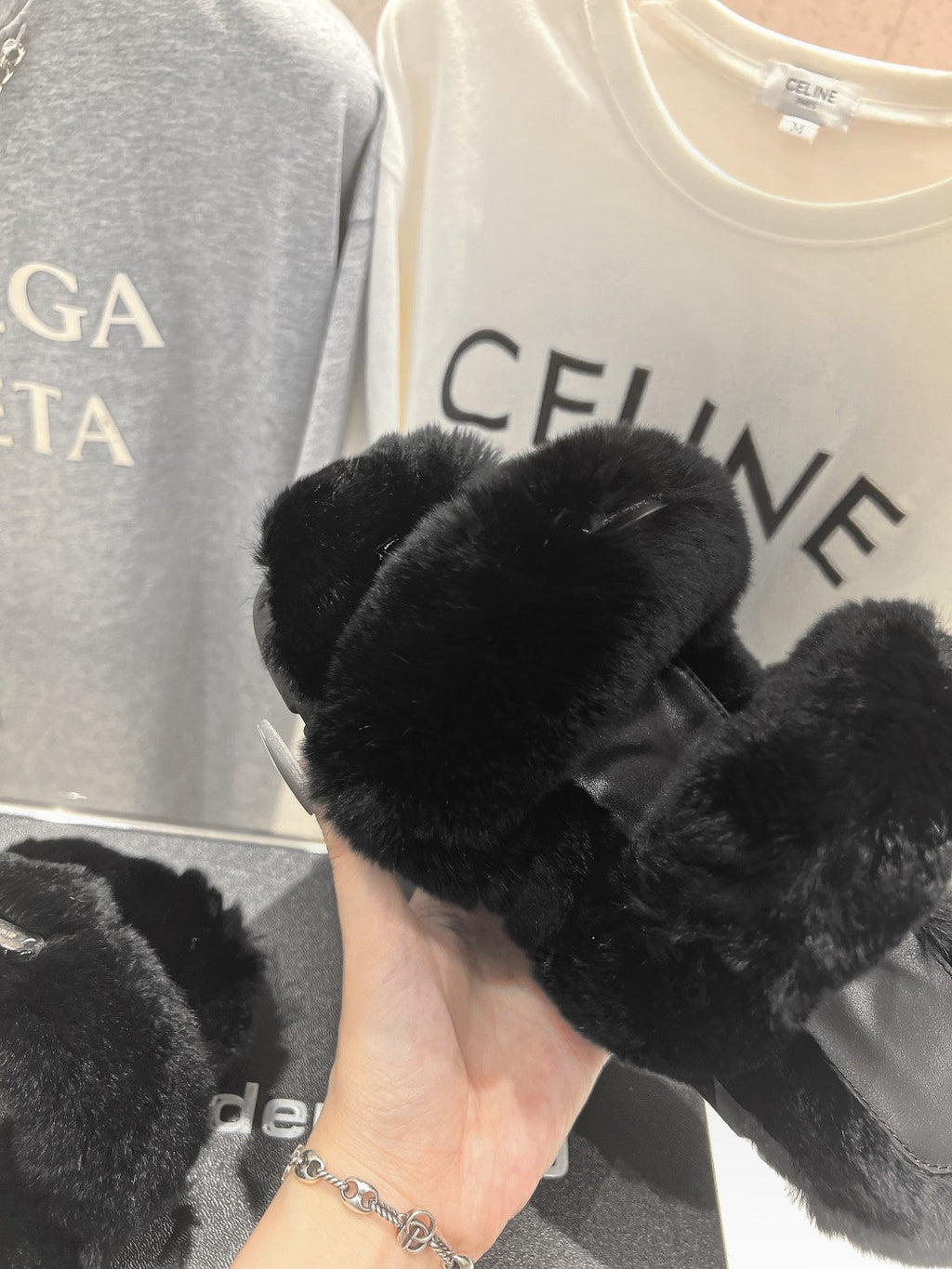 CHUNKY PLATFORM SLIPPER IN BLACK RABBIT FUR
