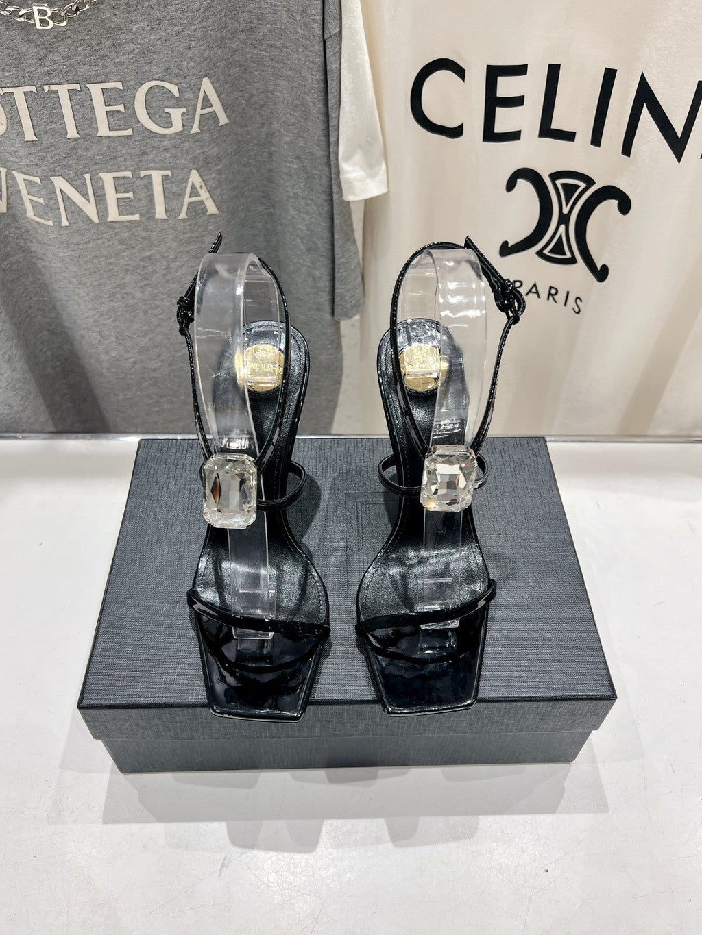 HIGH HEEL SANDALS IN BLACK GLOSSY CALFSKIN WTH STRAPS ATTACHED GEM