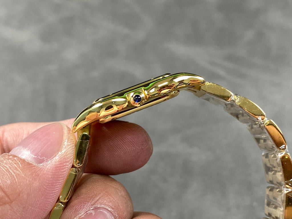 PANTHÈRE CARTIER WATCH IN GOLD CASE