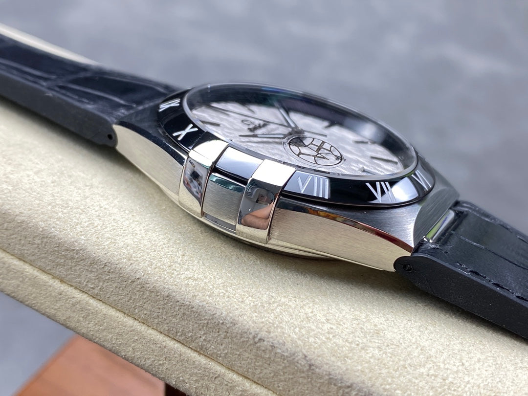 WATCH OMEGA CONSTELLATION CO AXIAL MASTER CHRONOMETER 41 MM SILVER CASE WITH BLACK LEATHER STRAP