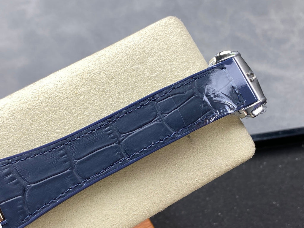 CONSTELLATION 41 MM STEEL CASE WITH NAVY DIAL AND LEATHER STRAP