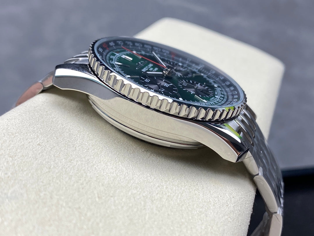 NAVITIMER B01 CHRONOGRAPH 43 ALL STEEL GREEN MIX BLACK DIAL
