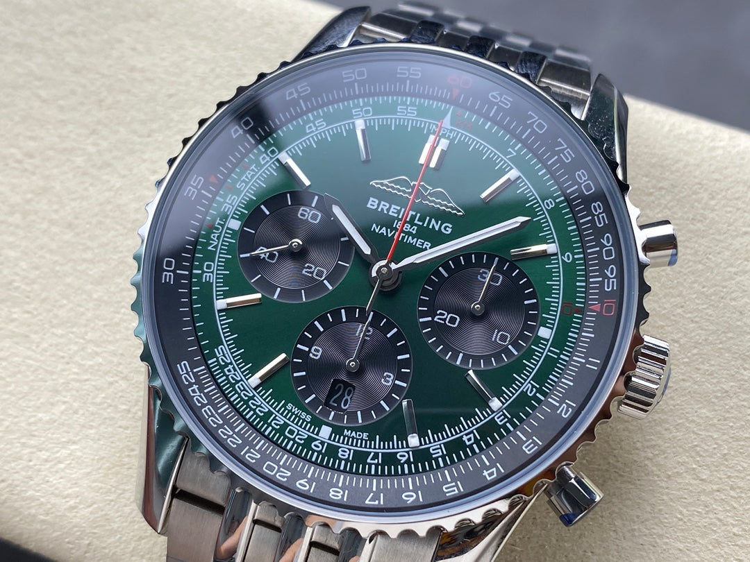 NAVITIMER B01 CHRONOGRAPH 43 ALL STEEL GREEN MIX BLACK DIAL