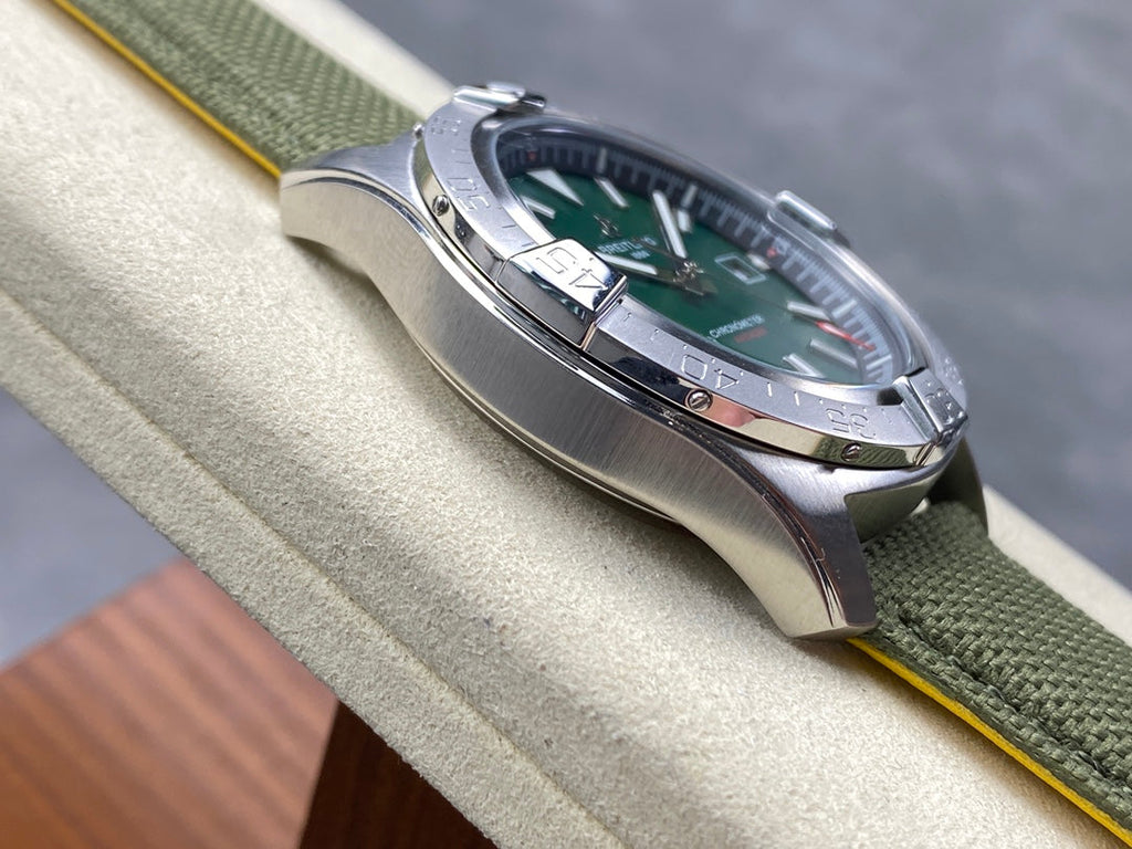 AVENGER AUTOMATIC 42 STEEL CASE GREEN NYLON STRAP