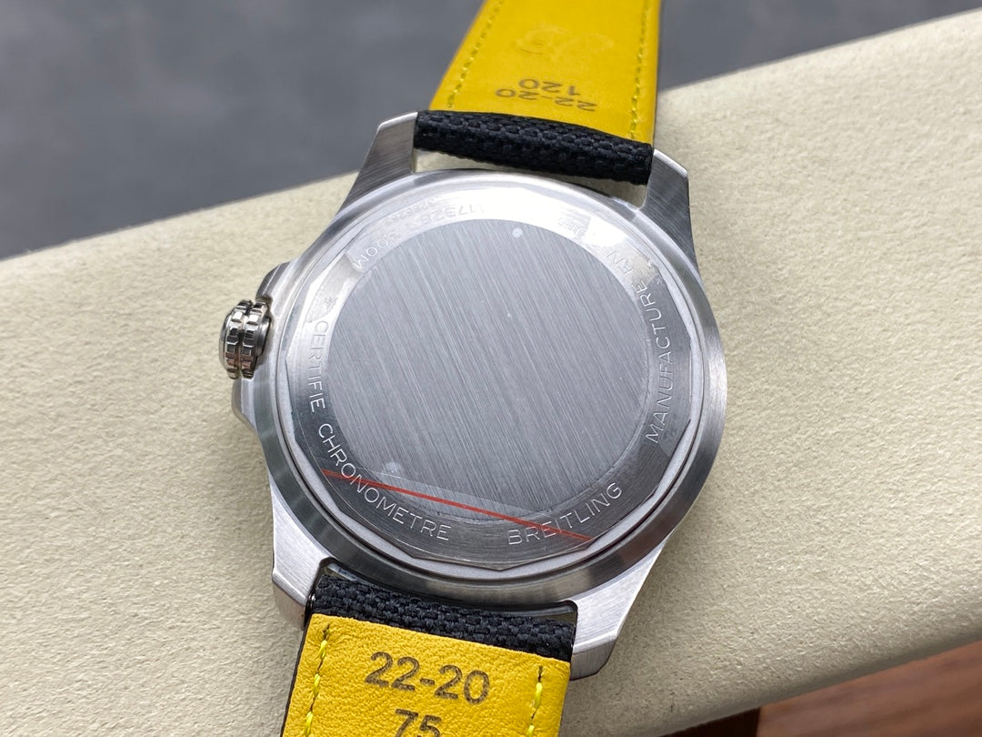 AVENGER AUTOMATIC 42 STEEL CASE BLACK NYLON STRAP