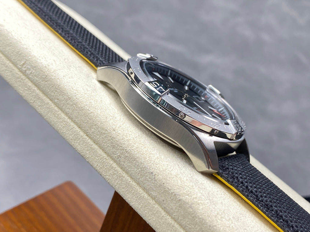 AVENGER AUTOMATIC 42 STEEL CASE BLACK NYLON STRAP