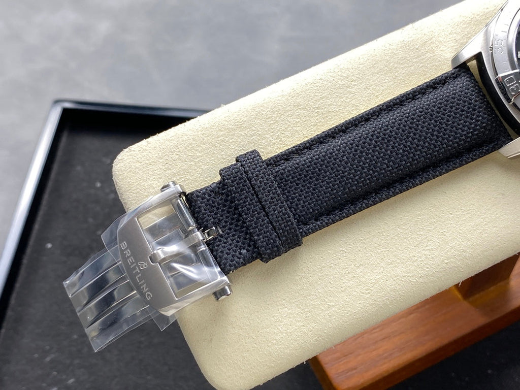 AVENGER AUTOMATIC 42 STEEL CASE BLACK NYLON STRAP