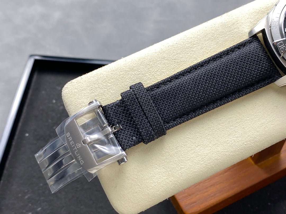 AVENGER AUTOMATIC 42 STEEL CASE BLACK NYLON STRAP