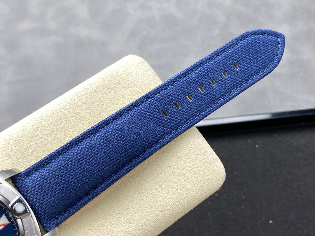 AVENGER AUTOMATIC 42 STEEL CASE BLUE NYLON STRAP