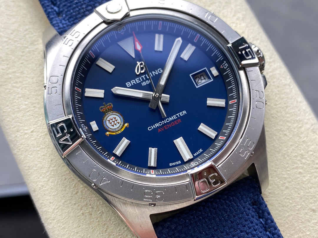 AVENGER AUTOMATIC 42 STEEL CASE BLUE NYLON STRAP