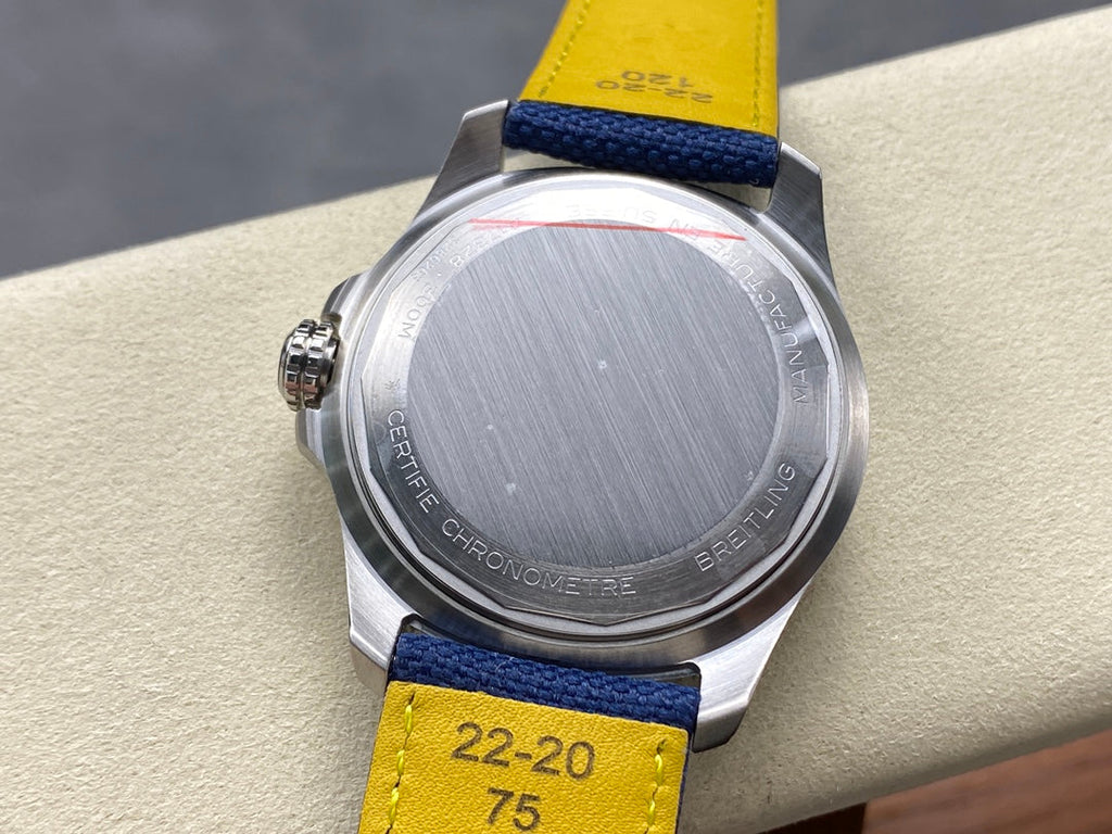 AVENGER AUTOMATIC 42 STEEL CASE BLUE NYLON STRAP
