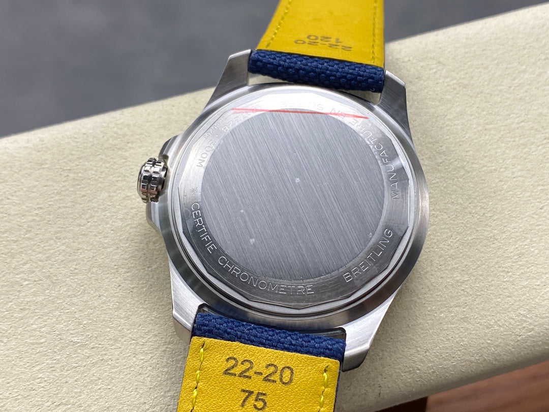 AVENGER AUTOMATIC 42 STEEL CASE BLUE NYLON STRAP