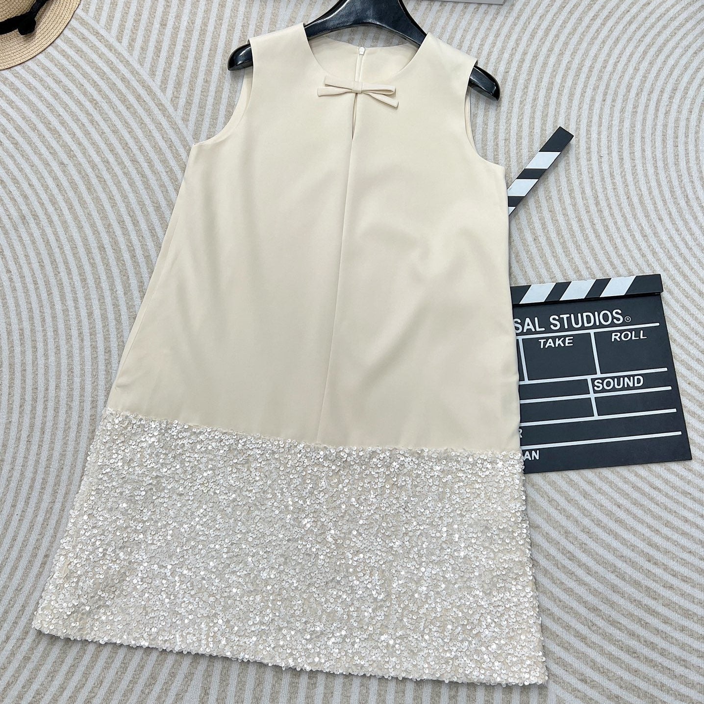 VALENTINO 26S BOW DETAIL SLEEVELESS DRESS 113
