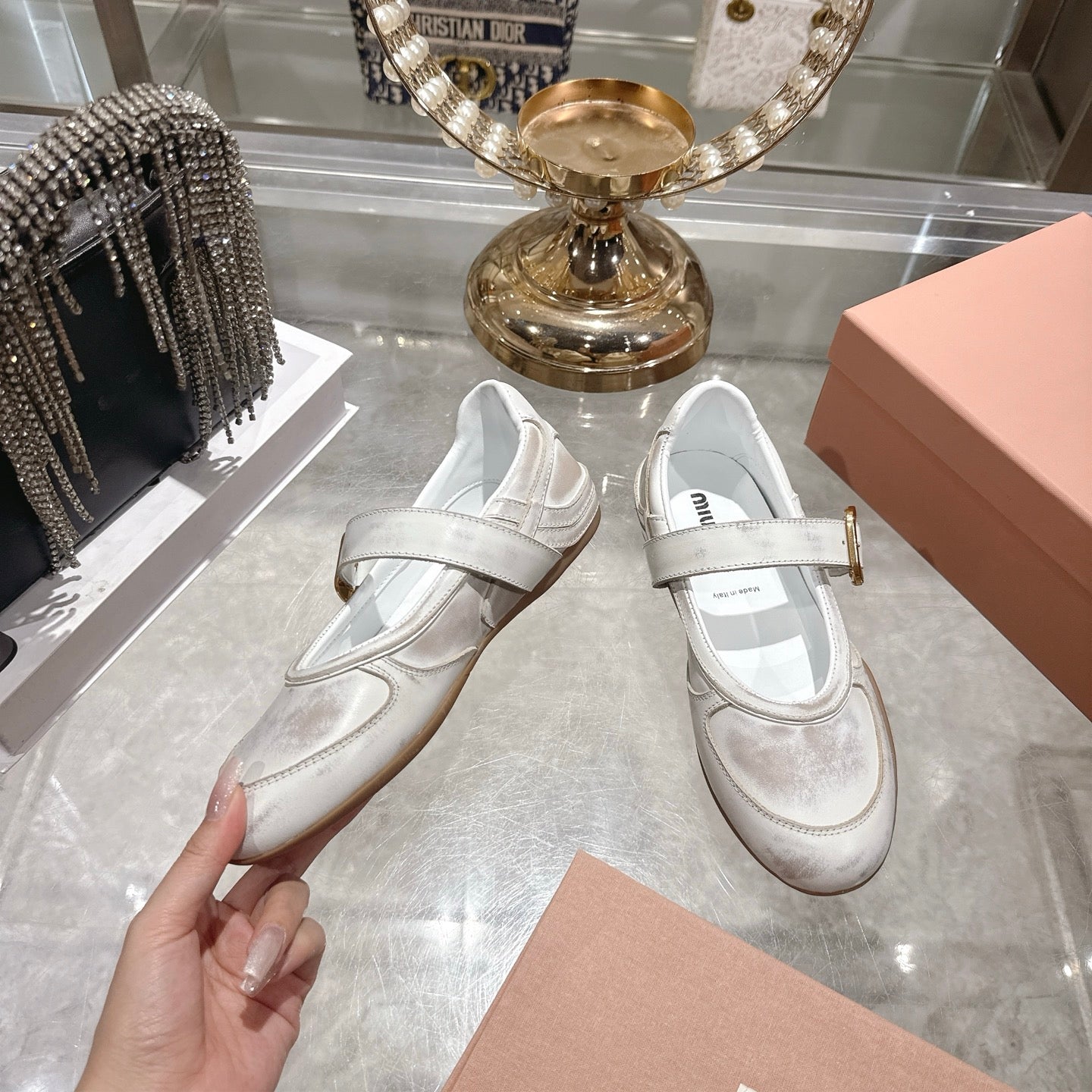 MIUMIU 26S MARY JANE FLATS IN WHITE CALFSKIN GOLD BUCKLE