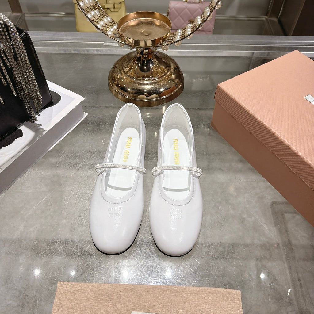 MIUMIU 26S CLOSED-BACK SANDALS IN WHITE CALFSKIN
