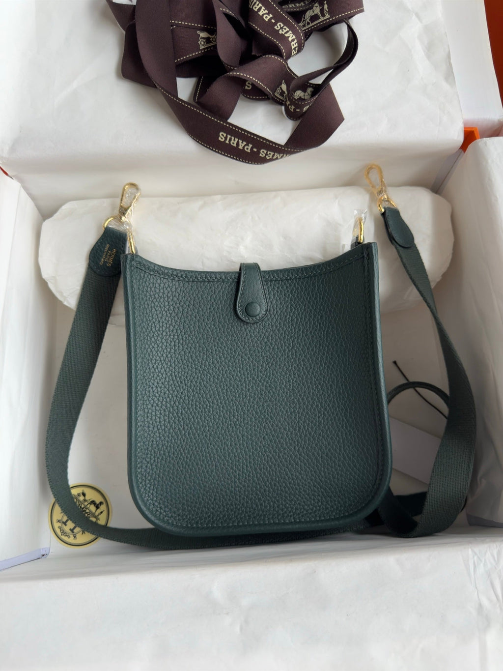 HM 25S EVELYNE 17 CM IN MOSS GREEN COWHIDE WITH GOLD HARDWARE