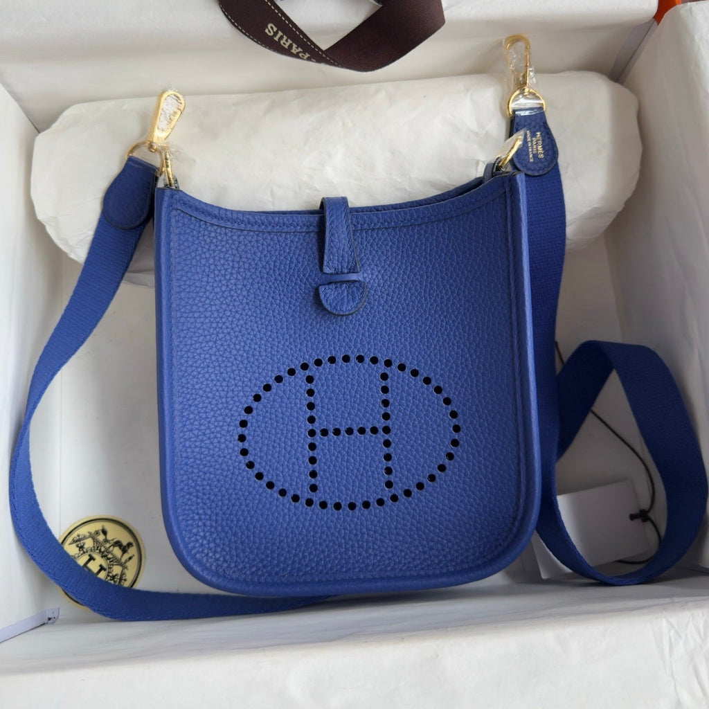 HM 25S EVELYNE 17 CM IN NAVY BLUE COWHIDE WITH GOLD HARDWARE
