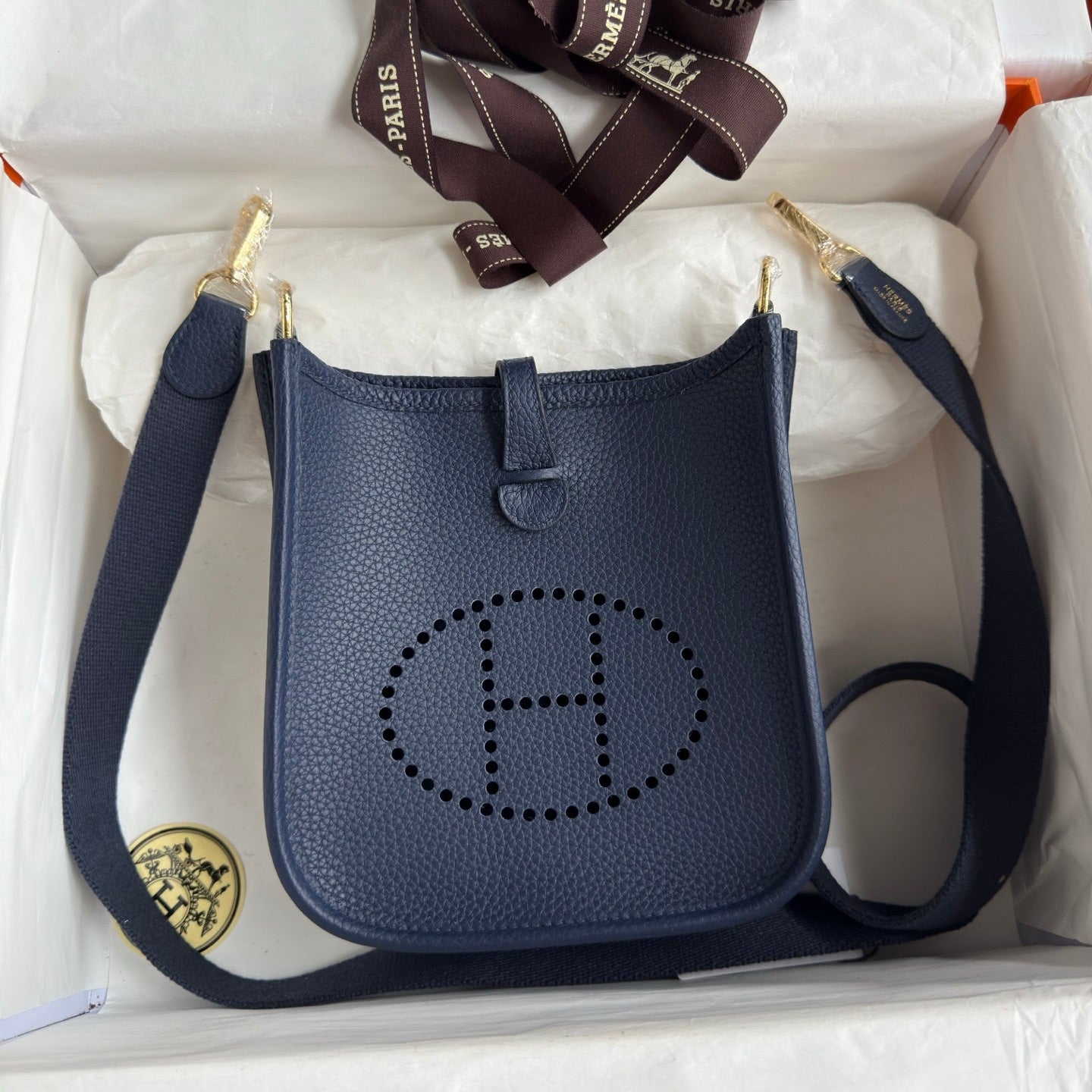 HM 25S EVELYNE 17 CM IN SLATE BLUE-GRAY COWHIDE WITH GOLD HARDWARE