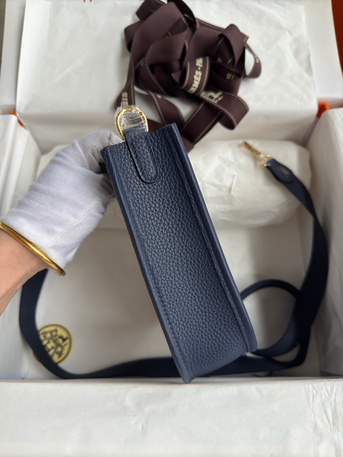 HM 25S EVELYNE 17 CM IN SLATE BLUE-GRAY COWHIDE WITH GOLD HARDWARE