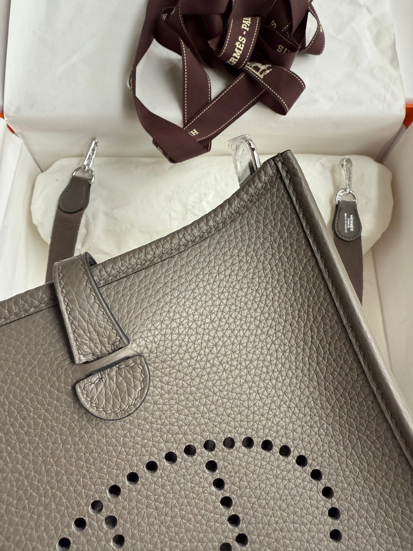 HM 25S EVELYNE 17 CM IN GRAY COWHIDE WITH SILVER HARDWARE