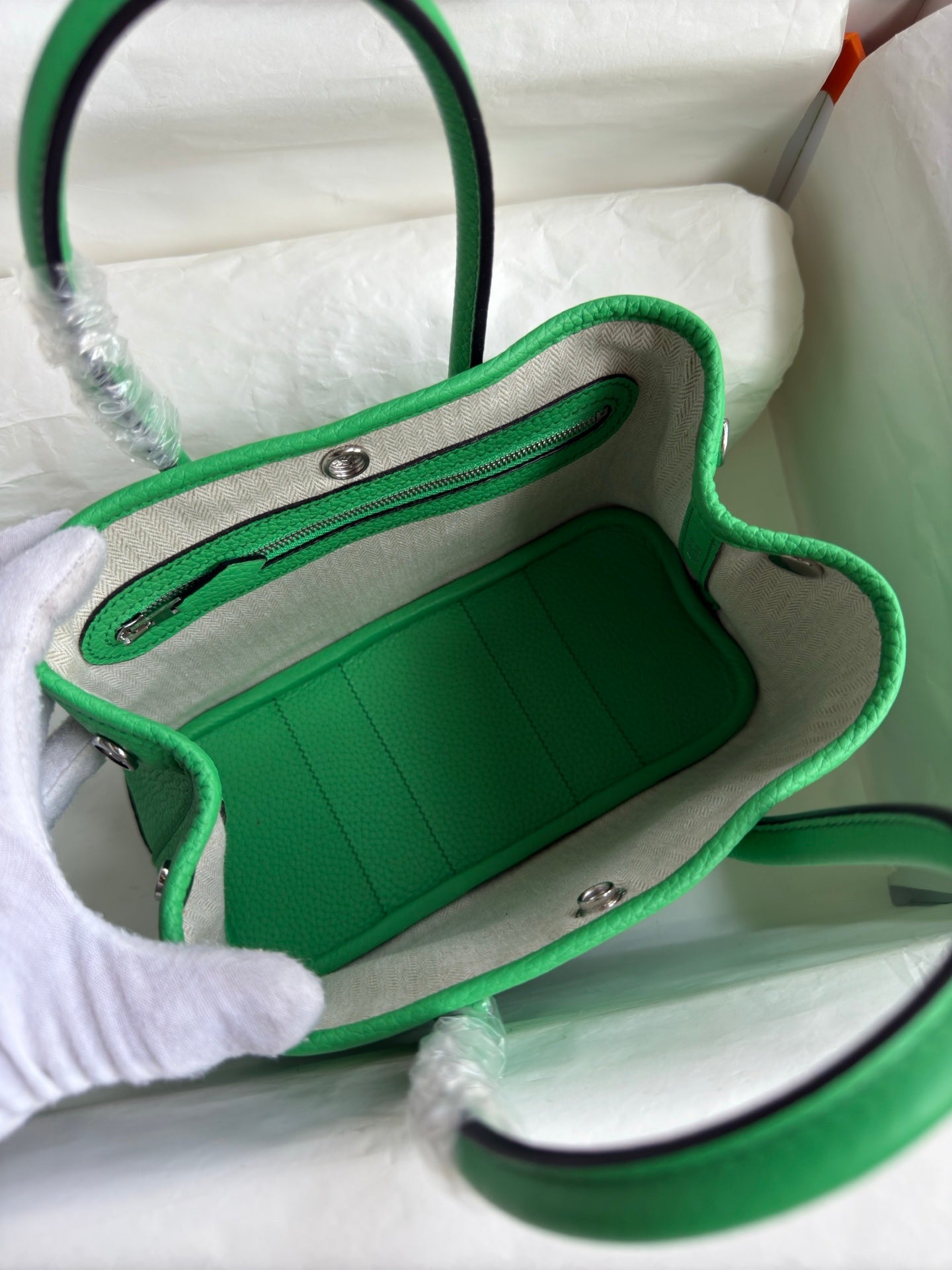 HM 25S GARDEN PARTY 23 CM IN GREEN TOGO