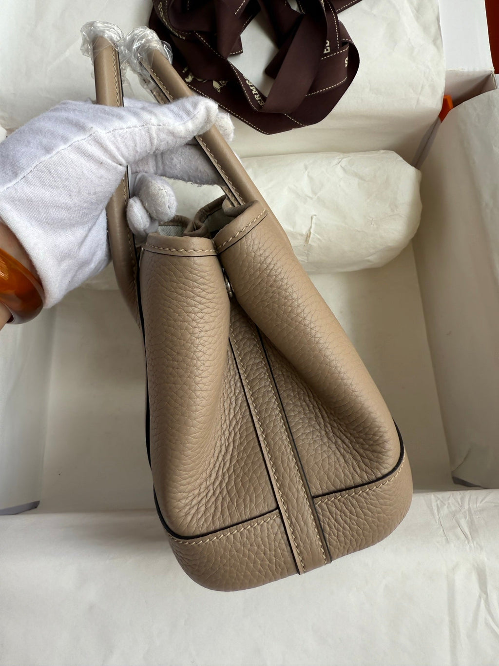 HM 25S GARDEN PARTY 23 CM IN WARM BEIGE TOGO