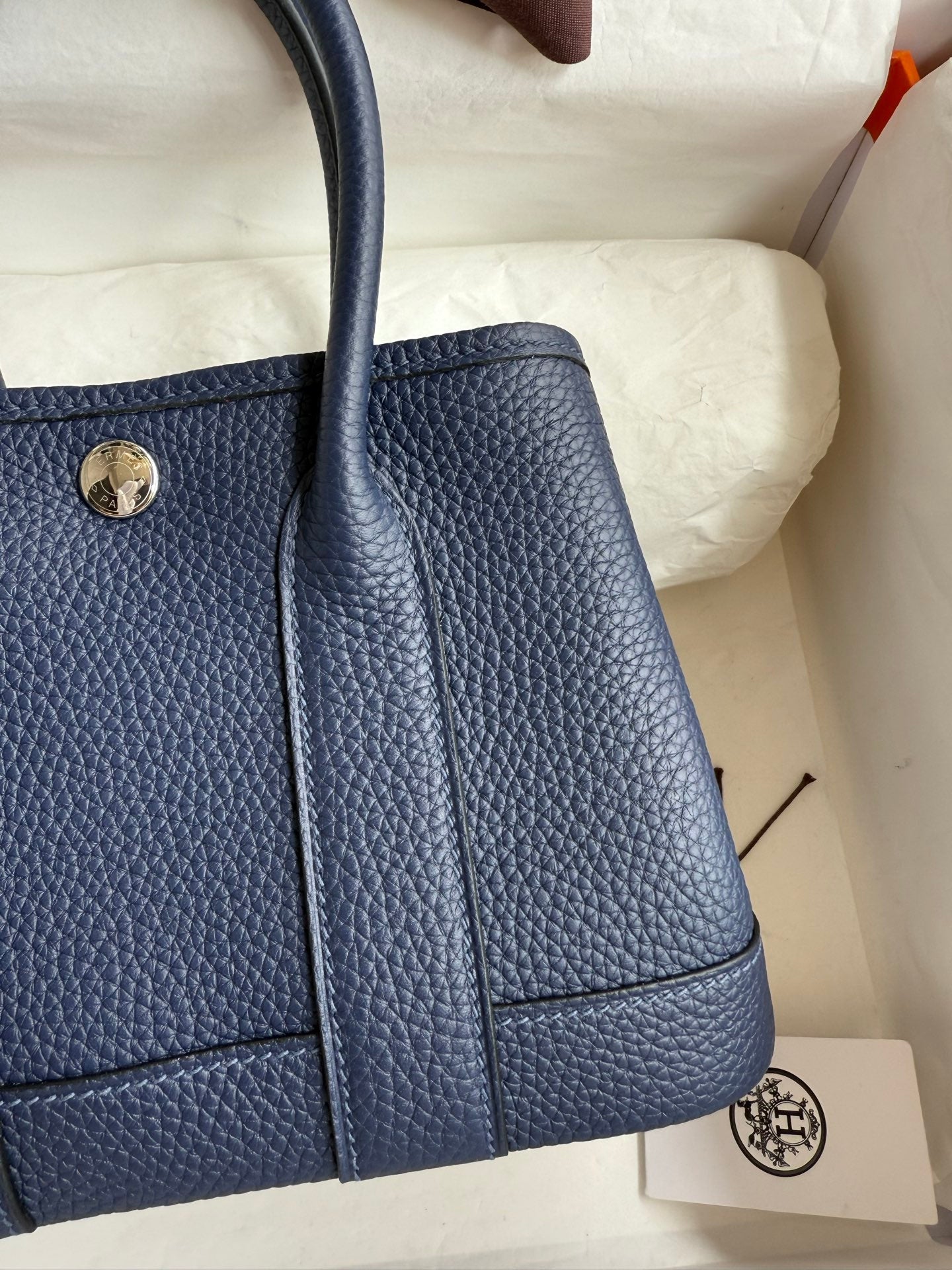 HM 25S GARDEN PARTY 23 CM IN DEEP SLATE BLUE TOGO