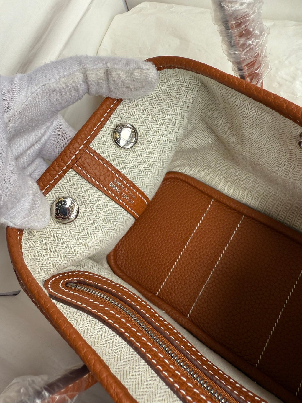HM 25S GARDEN PARTY 23 CM IN CHESTNUT BROWN TOGO
