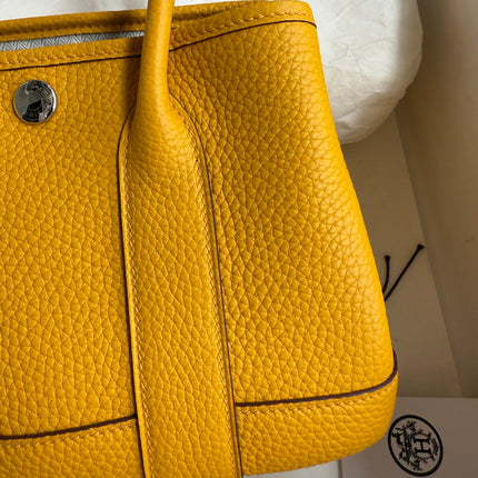HM 25S GARDEN PARTY 23 CM IN MUSTARD YELLOW TOGO