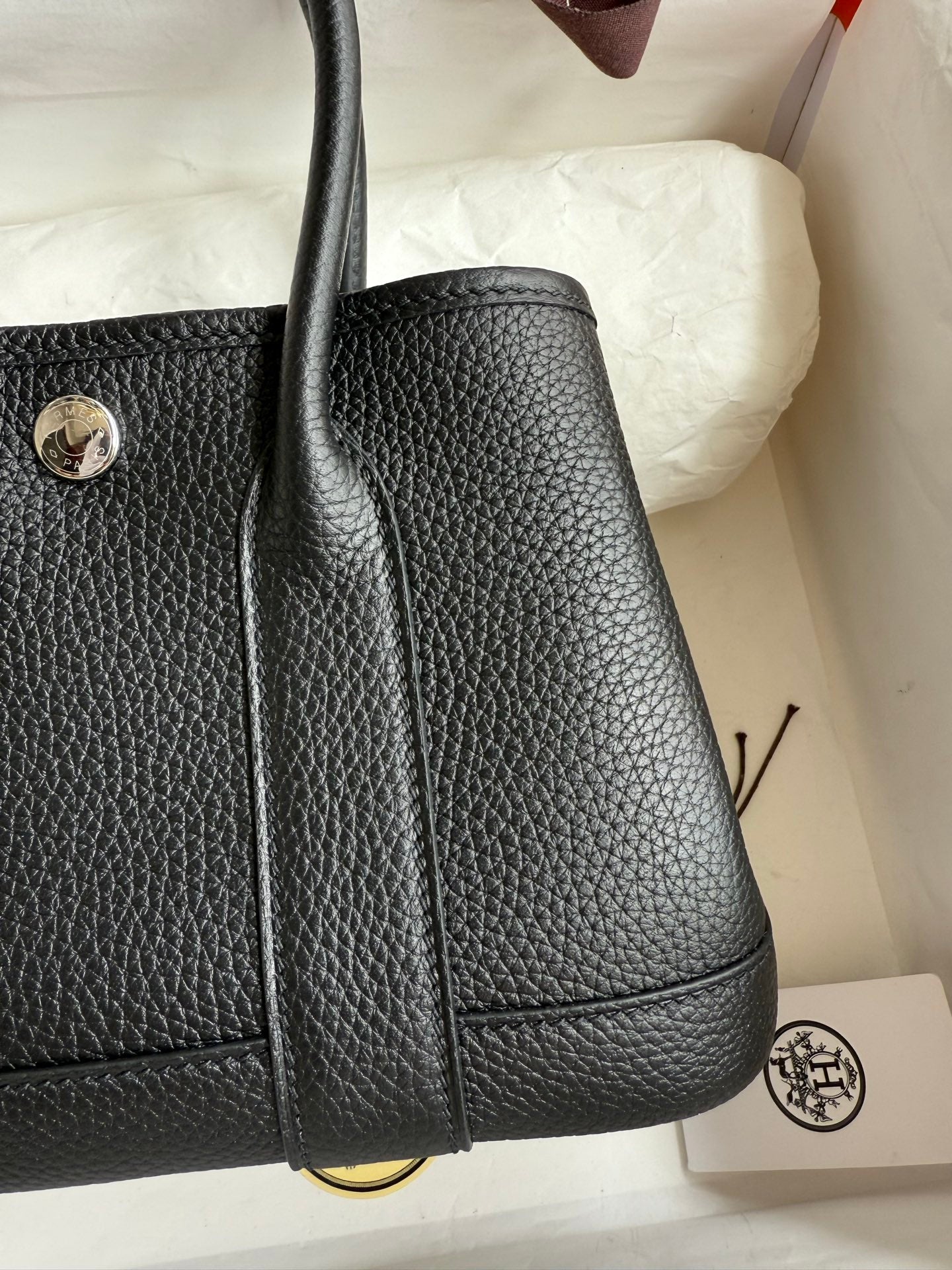 HM 25S GARDEN PARTY 23 CM IN BLACK TOGO