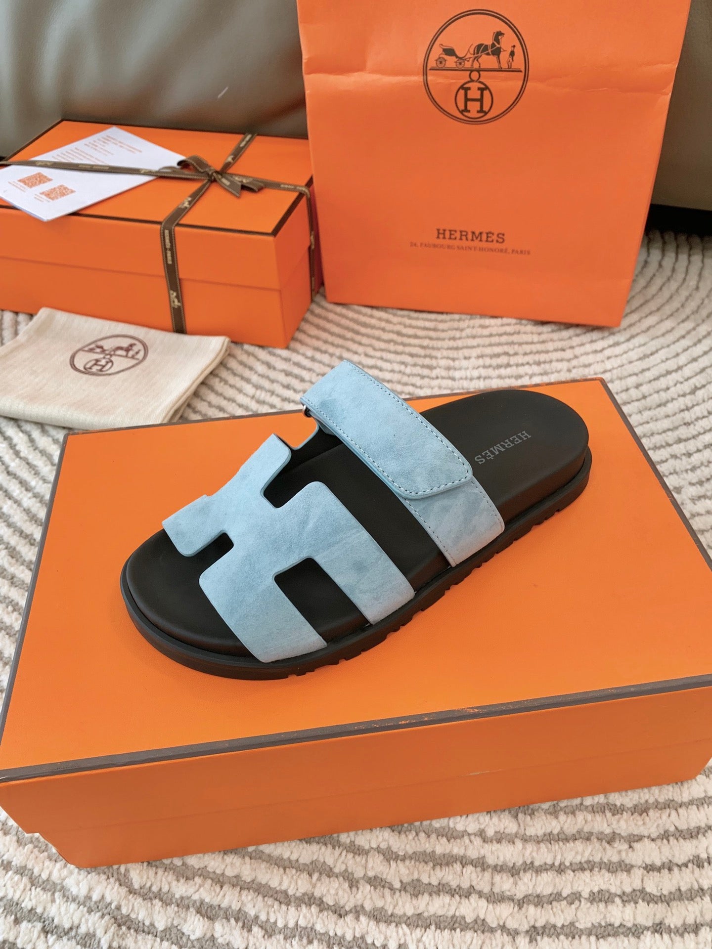 HM CHYPRE SANDAL IN LIGHT BLUE SUEDE