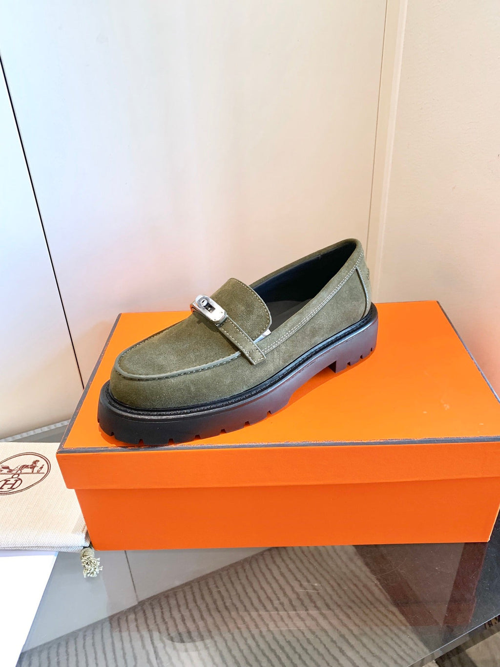 ICONE LOAFER IN ARMY GREEN SUEDE